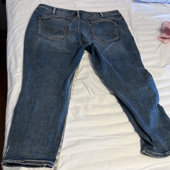 Silver jeans boyfriend mid rise slim leg plus size jeans.
Style # W27175SDG204 - Picture 5 of 10